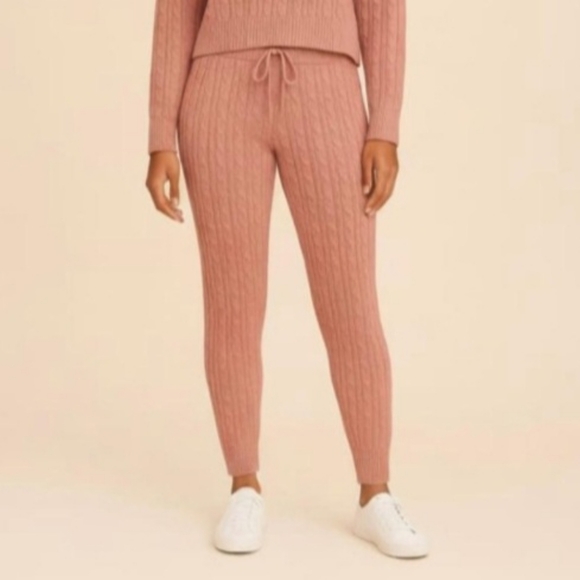 NWT, DUSTY, Stylish Pink Knit Sweater and Pants Set. Size: S - M. - Picture 4 of 6